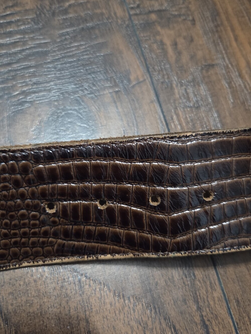 Genuine Leather Brown Crocodile Texture Belt Size M - Picture 5 of 7